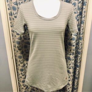 AURUM athletic shirt. Light mint green. EUC